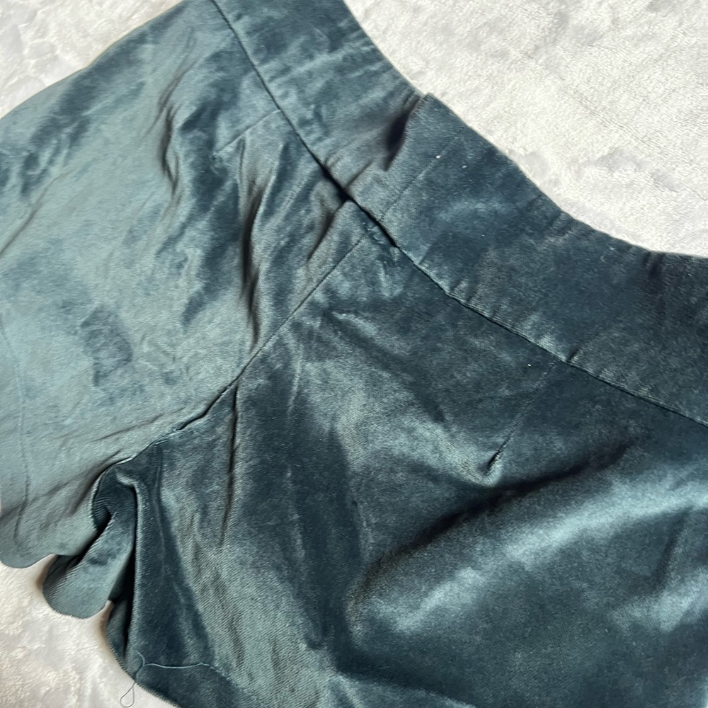 Shorts - Picture 4 of 7